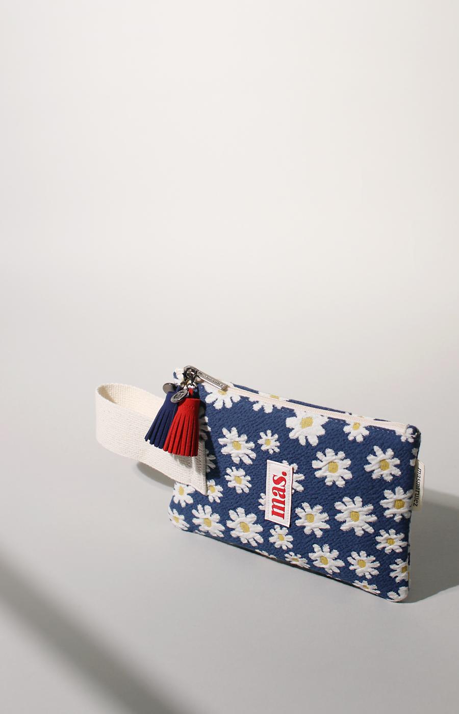 [Masmarulez] Knit daisy Strap pouch _ Navy