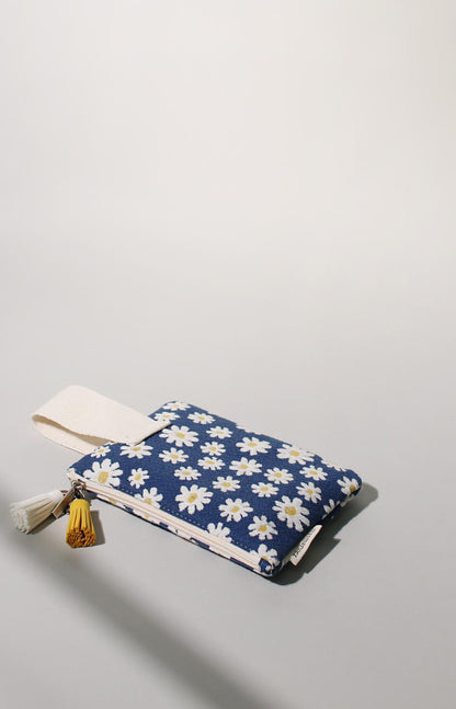 [Masmarulez] Knit daisy Strap pouch _ Navy