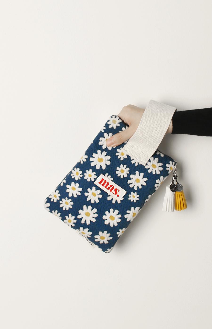 [Masmarulez] Knit daisy Strap pouch _ Navy