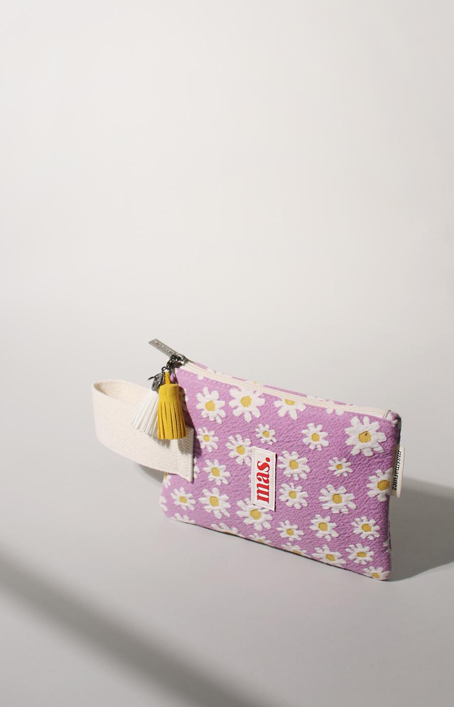 [Masmarulez] Knit daisy Strap pouch _ Purple