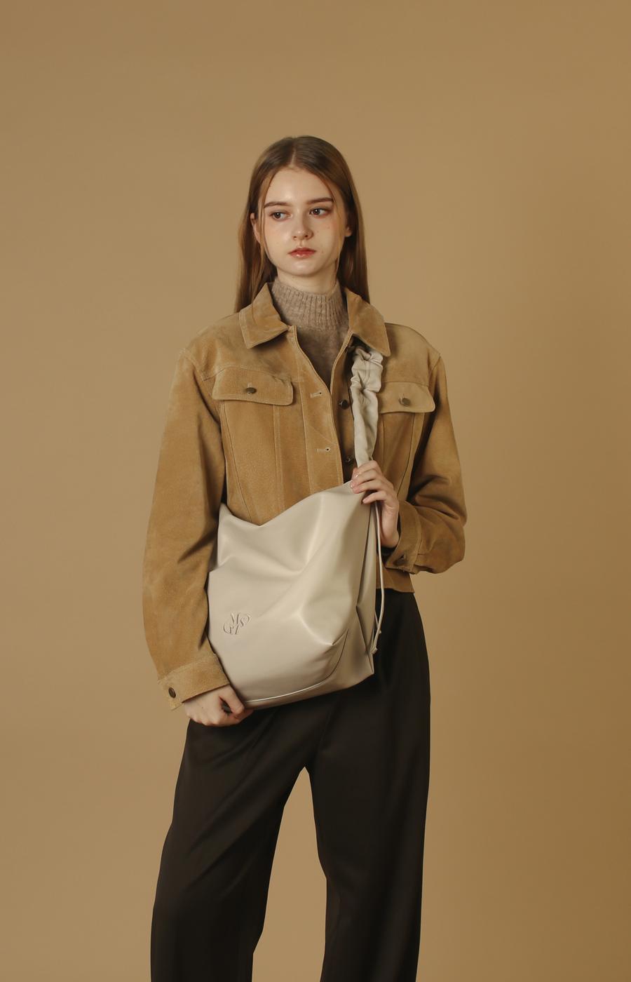 [Masmarulez] Leather 2way shirring cross _ Beige gray